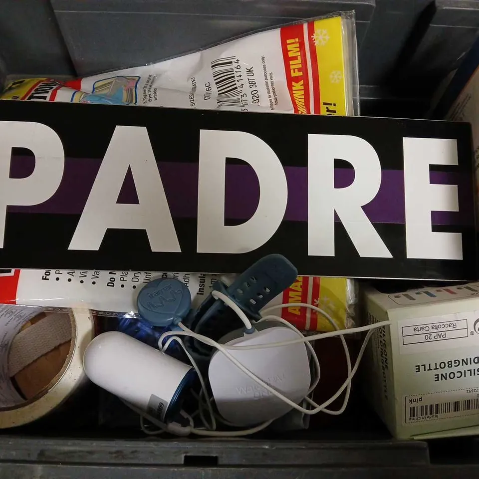 APPROXIMATELY 15 ASSORTED HOUSEHOLD ITEMS TO INCLUDE WINDOW INSULATION KIT, FRAGILE TAPE, SILICONE FOLDING BOTTLE, ETC