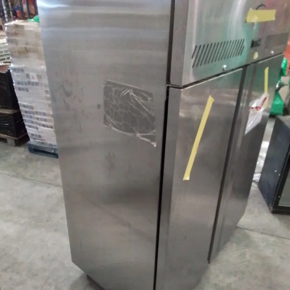 WILLIAMS HJ2SA R290 R1 DOUBLE DOOR UPRIGHT FREESTANDING COMMERCIAL FRIDGE