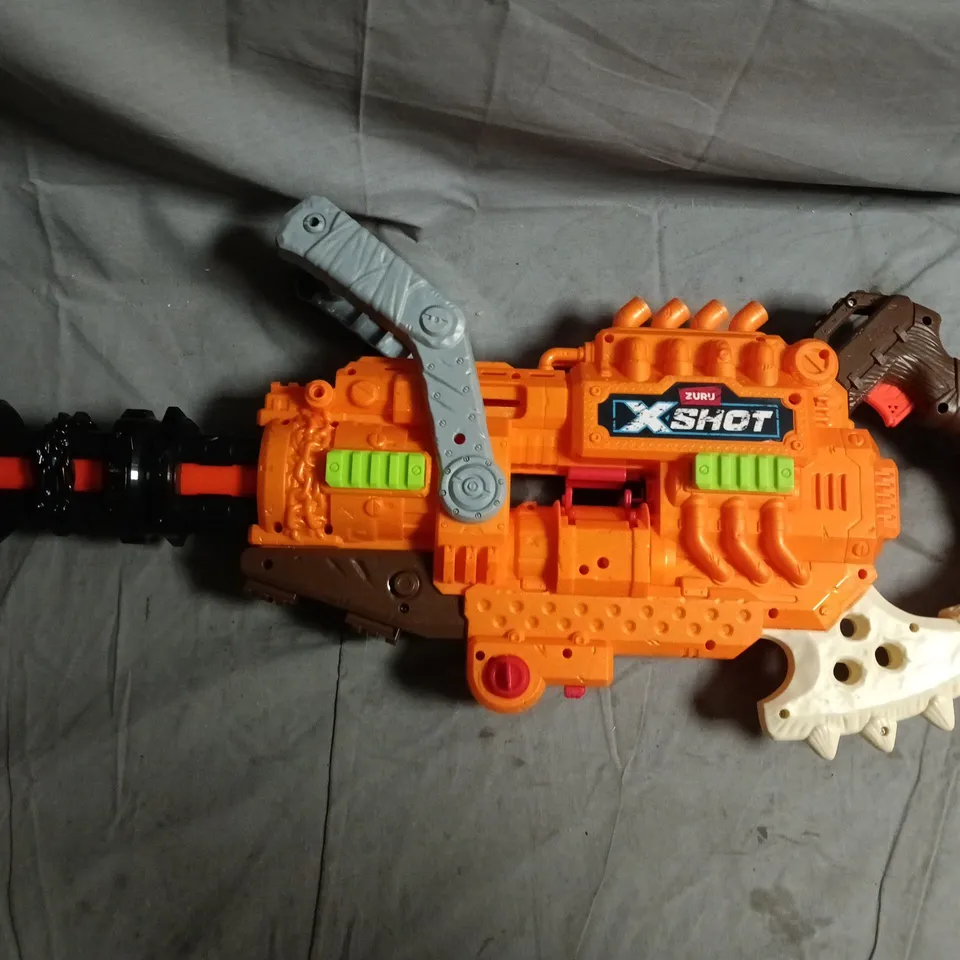 ZURU XSHOT INSANITY HORRORFIRE DREAD HAMMER TOY