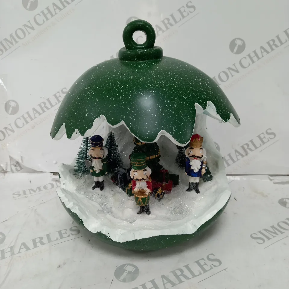 BOXED UNBRANDED CHRISTMAS SCENE ORNAMENT