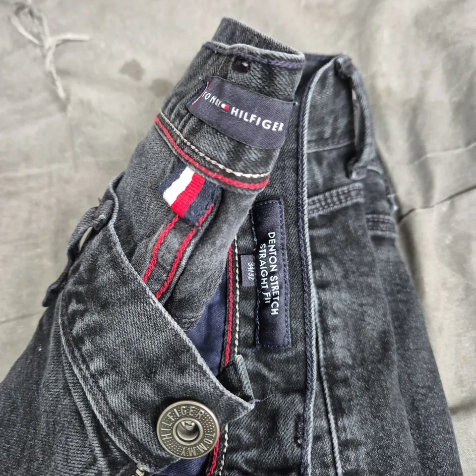 TOMMY HILFIGER DENIM JEANS – STRAIGHT FIT 