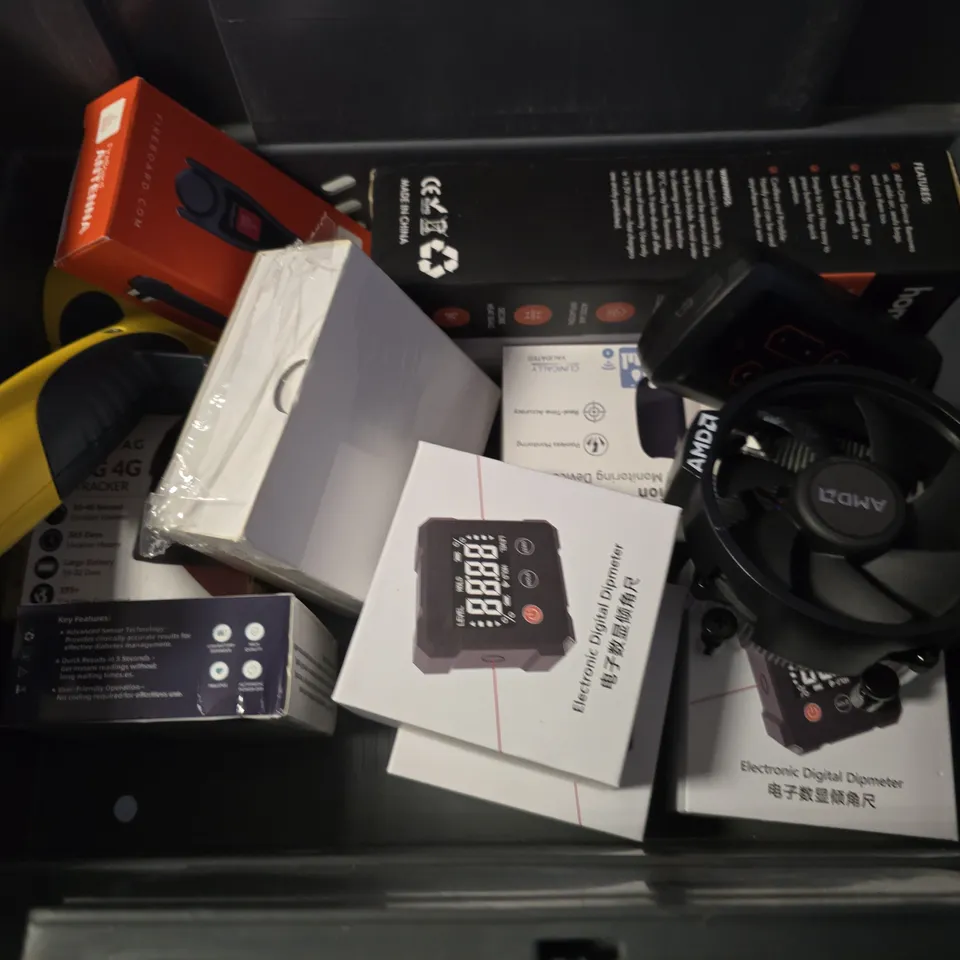 APPROXIMATELY 12 ASSORTED ITEMS TO INCLUDE - MINI JET FAN , HERPO THERM NEO , KODAK CAMERA ETC