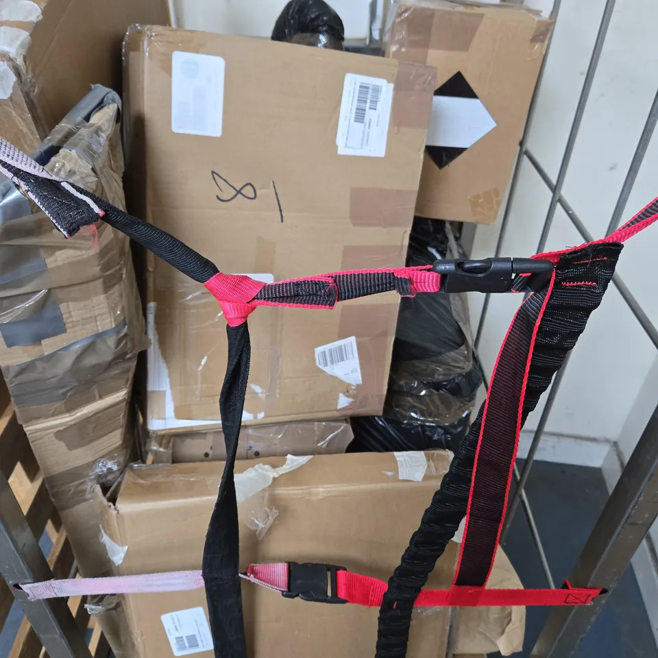 APPROXIMATELY 12 ASSORTED ITEMS TO INCLUDE GLASS STAKE LIGHTS, FENCE LIGHT, SMART TALKING EGG COOKER, ETC - COLLECTION ONLY