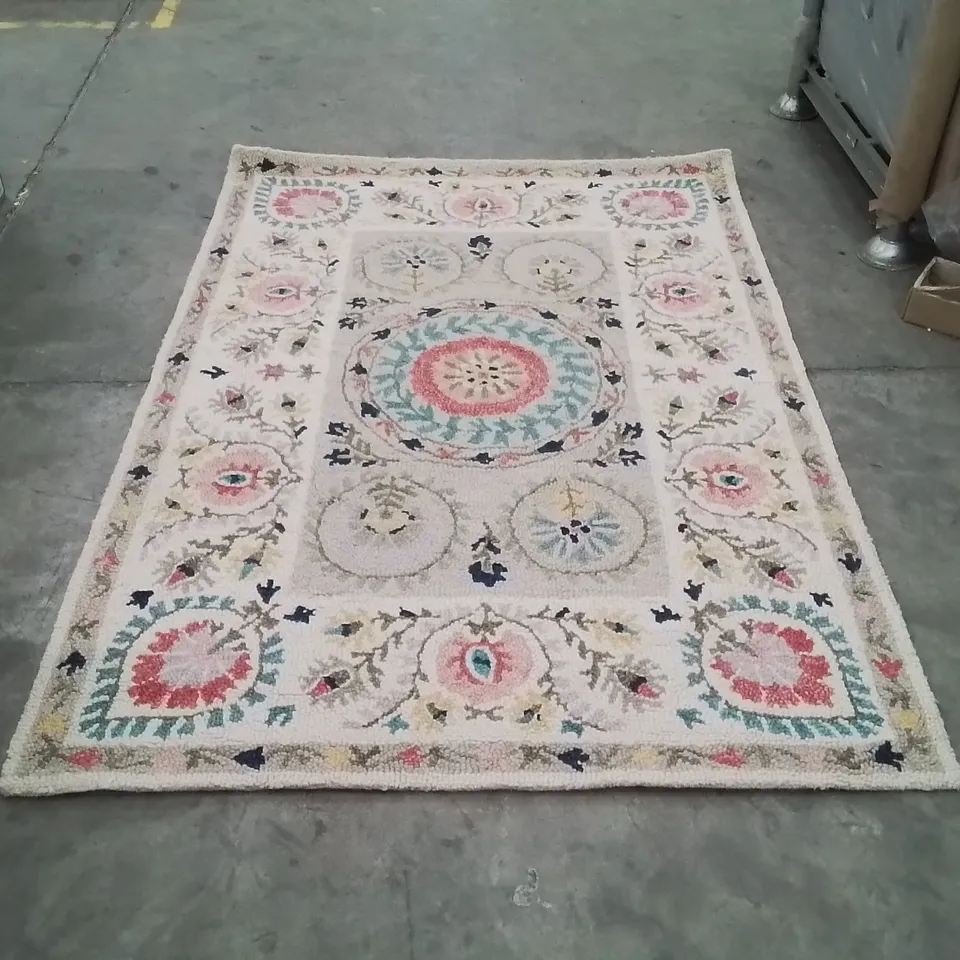 QUALITY DESIGNER RUG - 160 x 230cm