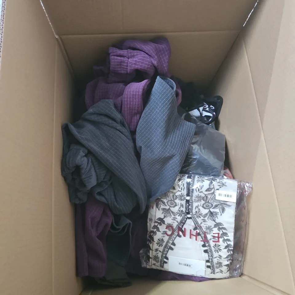 BOX OF APPROXIMATELY 25 ASSORTED CLOTHING ITEMS INCLUDING GREY HOODIE , FANCY DRESS BRA AND BLACK LEG WARMERS 