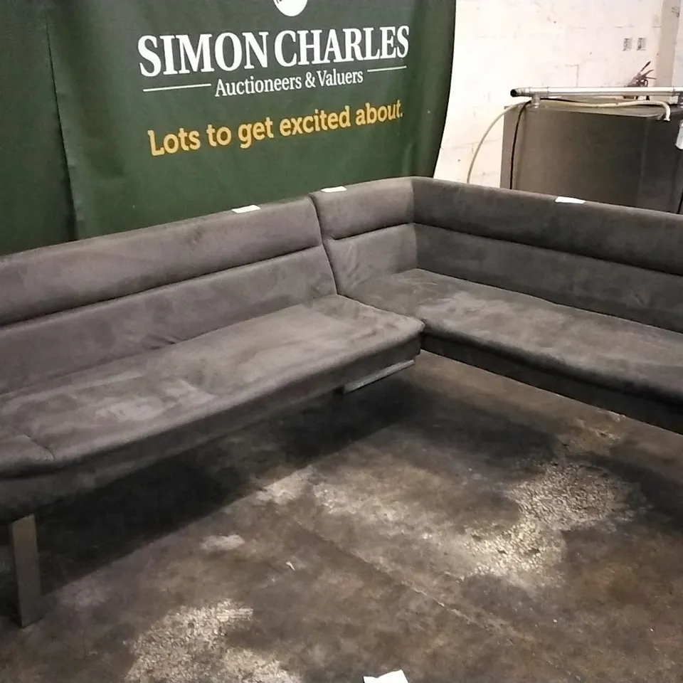 DESIGNER GREY PLUSH FABRIC CORNER BENCH/SOFA WITH CHROME LEGS 