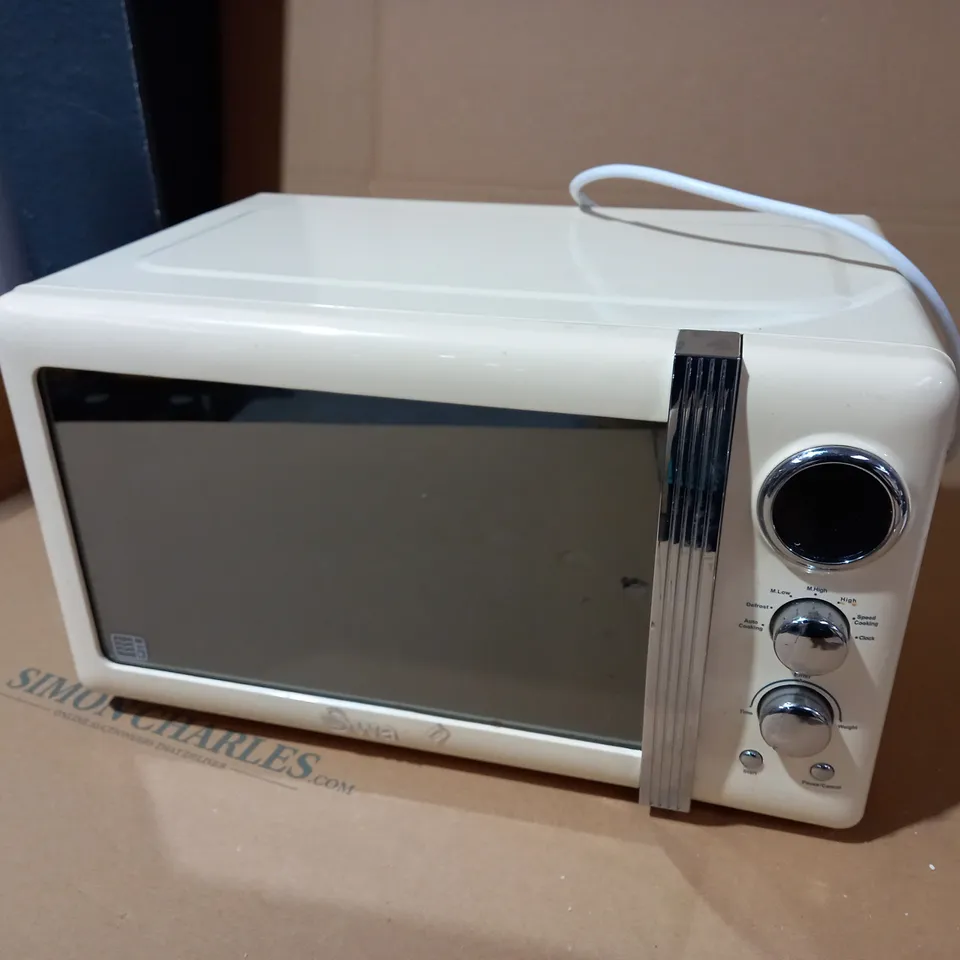 SWAN VINTAGE 20L DIGITAL MICROWAVE  RRP £179.99