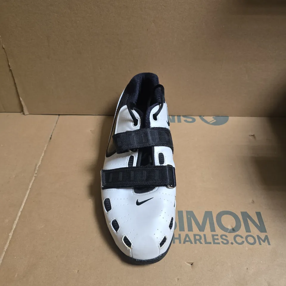 NIKE ROMALEOS 2 WHITE WITH NIKE POWER BRIDGE - UK 8.5