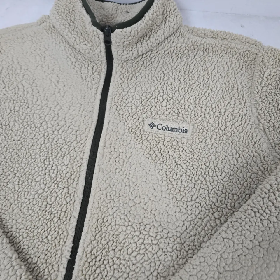 COLUMBIA BEIGE SHERPA FLEECE JACKET – SIZE XL