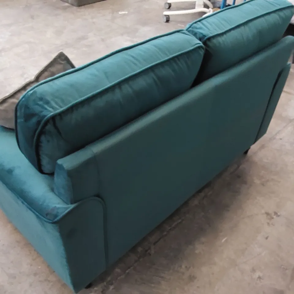 DESIGNER RAINSBURG VELVETY TEAL SOFA WITH SCATTER CUSHIONS 