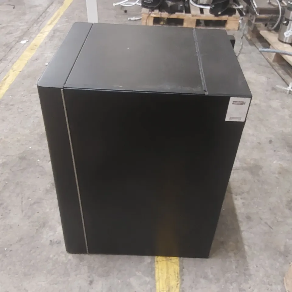 COFFETEK ZEN 5 COMMERCIAL COFFEE VENDING MACHINE