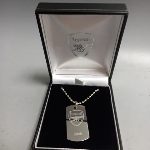 BOXED STAINLESS STEEL ENGRAVED DOG TAG CHAIN