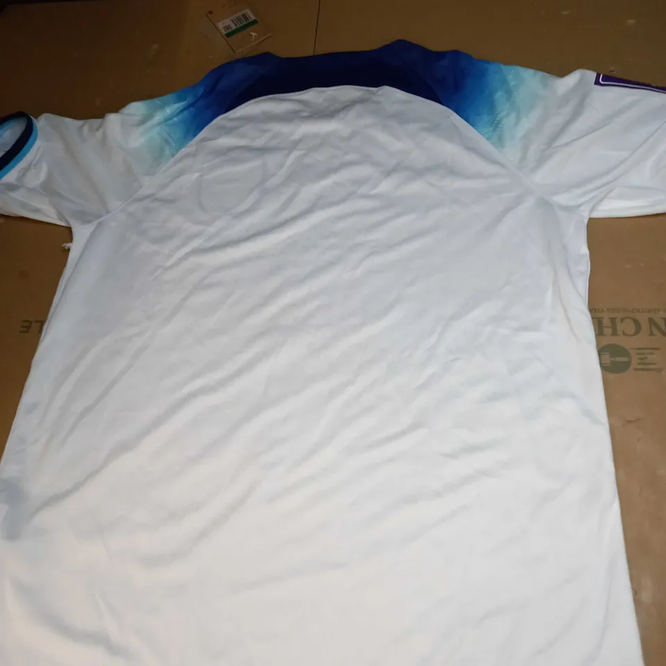 ENGALND FC HOME SHIRT SIZE XL