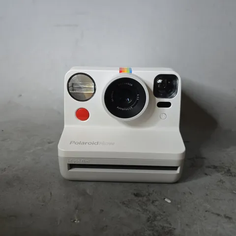 BOXED POLAROID NOW INSTANT CAMERA 