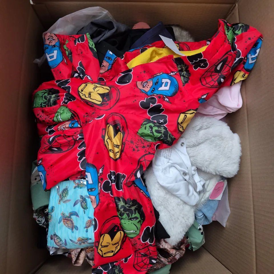 BOX OF APPROXIMATELY 20 ASSORTED KIDS CLOTHING ITEMS TO INCUDE - BAG, PYJAMAS, DRESS, ETC