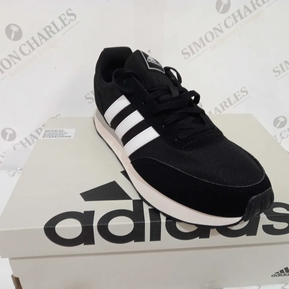 BOXED ADIDAS BLACK & WHITE TRAINER - UK SIZE 8