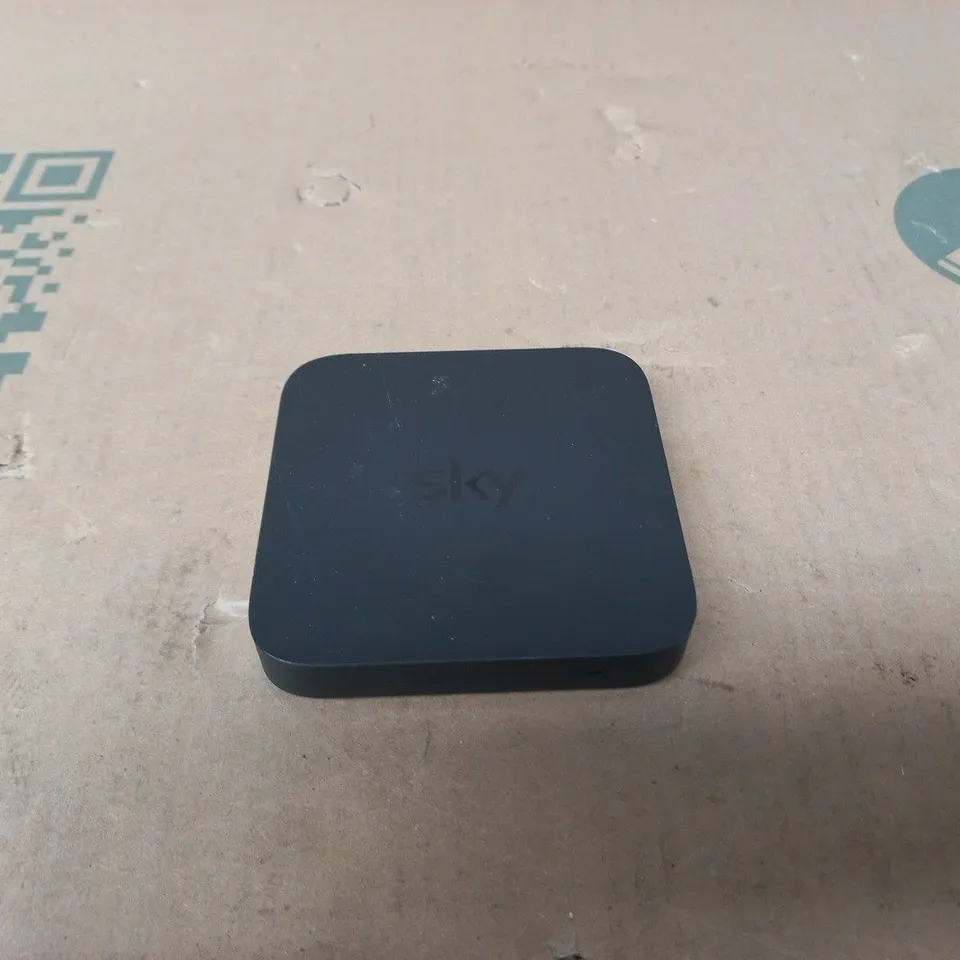 SKY STREAM TV PUCK UNBOXED