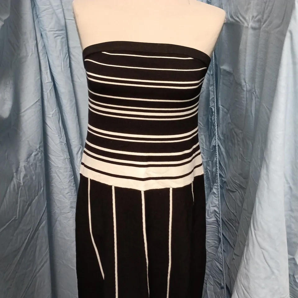 NOBODY'S CHILD PETITE BANDEAU KNITTED DRESS – BLACK & WHITE STRIPED, UK M (EU M, USA M)