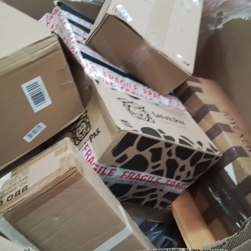PALLET OF ASSORTED HOUSEHOLD GOODS AND PRODUCTS TO INCLUDE;FOAM MATS,BBQ GRILL,PICTURE FRAME