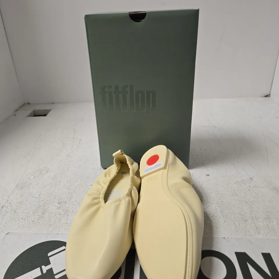 FITFLOP WOMEN'S CREAM SLIP-ON SHOES – BOXED - UK 4 