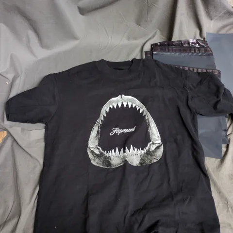 REPRESENT T-SHIRT – BLACK WITH SHARK MOUTH GRAPHIC, UK SIZE S