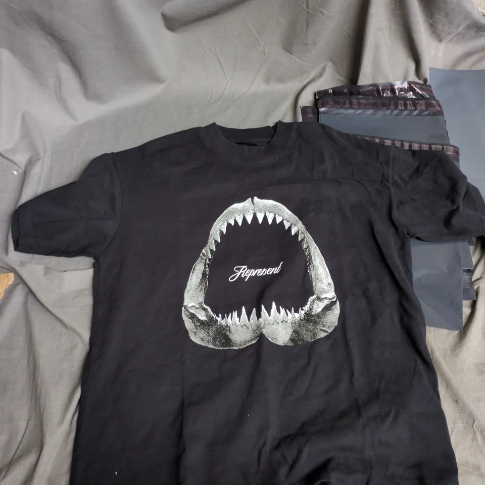 REPRESENT T-SHIRT – BLACK WITH SHARK MOUTH GRAPHIC, UK SIZE S
