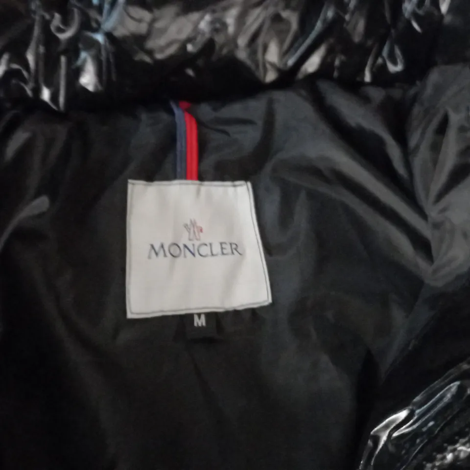 MONCLER GLOSS BLACK PADDED COAT - M