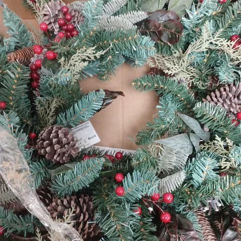 BOXED UNBRANDED DECORATIVE WREATH