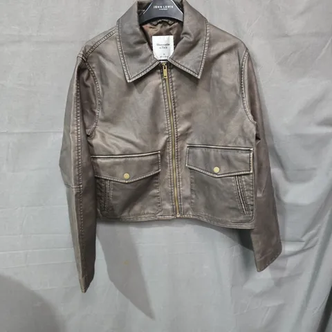 ABERCROMBIE & FITCH VEGAN LEATHER JACKET – BROWN, SIZE M