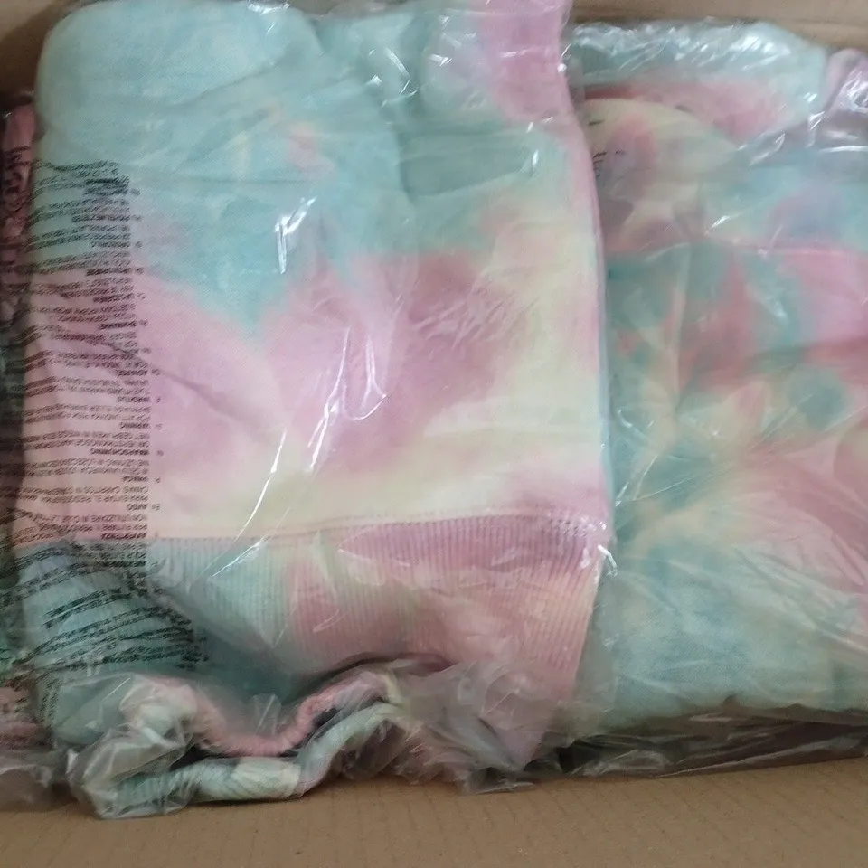 BOX OF 5 FRIENDS JUMPERS SIZE 13/14 YR 