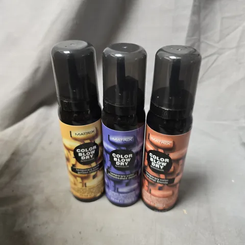 APPROXIMATELY 20 ASSORTED MATRIX BLOW DRY SPRAYS TO INCLUDE CARAMEL BLONDE, STONEWASHED DENIM, GOLDEN BLONDE, ETC - COLLECTION ONLY