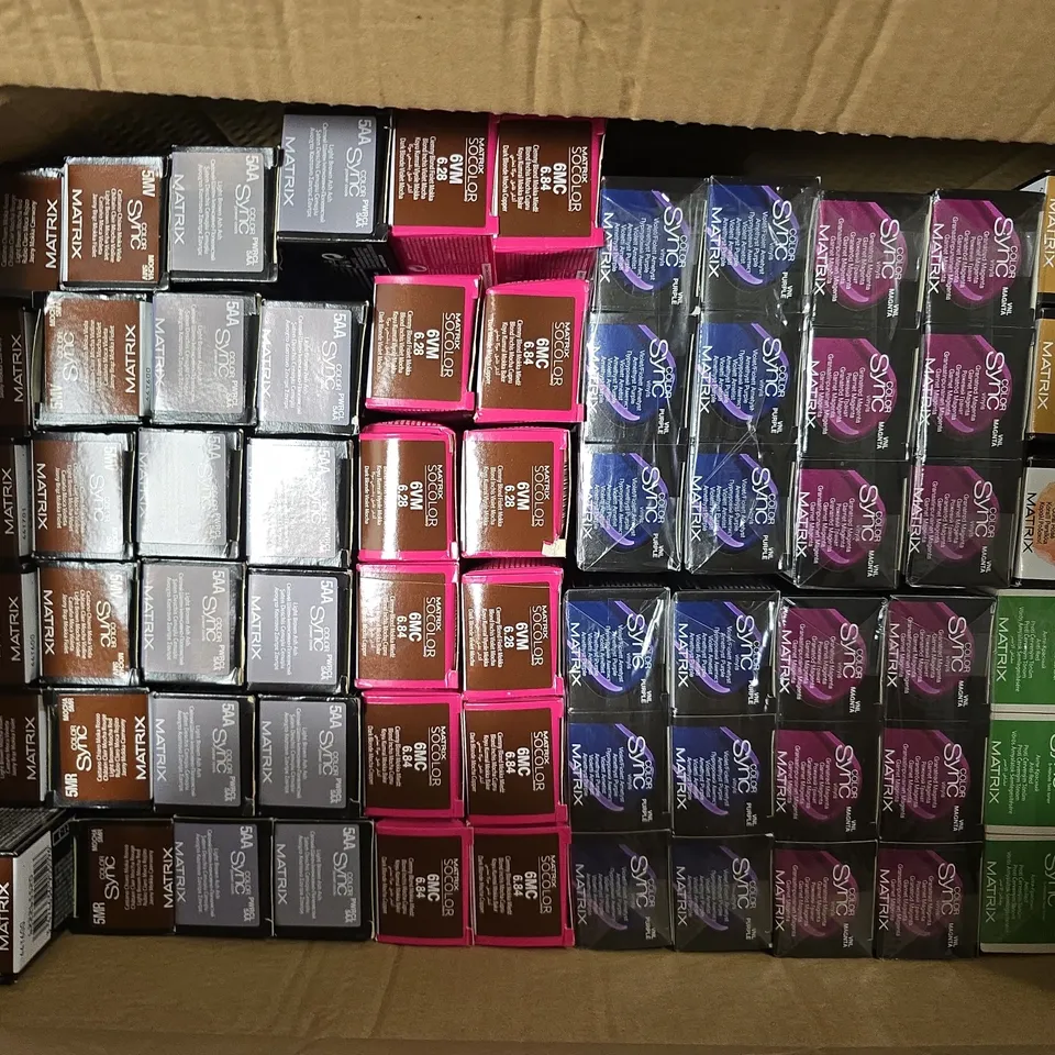 APPROXOMATELY 66 MATRIX HAIR PRODUCTS TO INCLUDE COLOR SYNC CASTANO CHIARO MOKA VIOLA , SOCOLOR CERA-OIL COMPLEX DARK BLONDE MOCHA VIOLET, COLOR SYNC LIGHT BROWN ASH ASH, ETC - COLLECTION ONLY