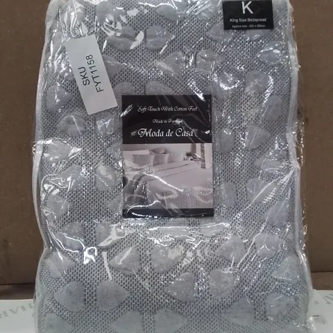 BRAND NEW MODA DE CASA KINGSIZE BED SPREAD -GREY-