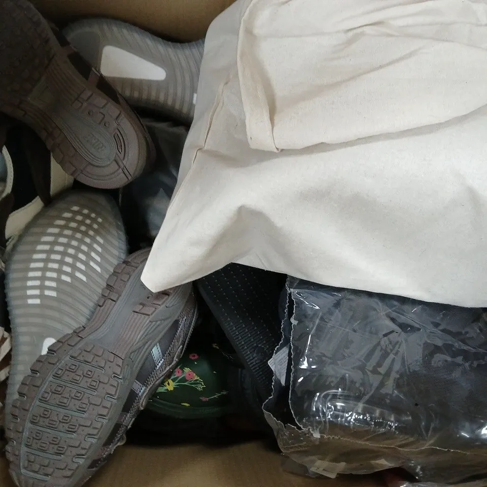BOX OF APPROXIMATELY 15 ASSORTED PAIRS OF SHOES AND FOOTWEAR ITEMS IN VARIOUS COLOURS, STYLES, AND SIZES - COLLECTION ONLY