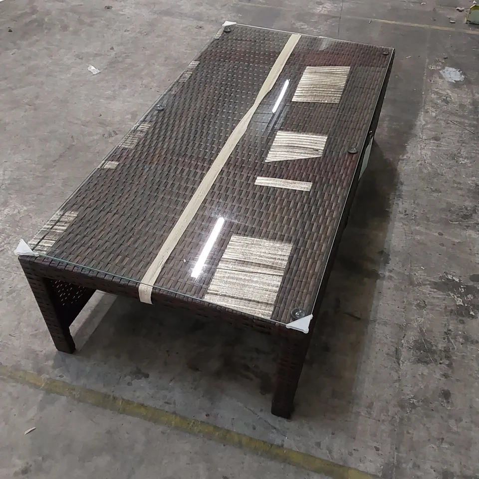 DESIGNER RATTAN COFFEE TABLE WITH GLASS TOP 