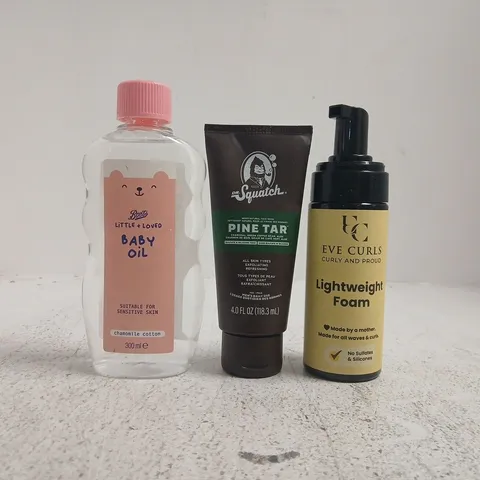 APPROXIMATELY 15 ASSORTED COSMETIC ITEMS INCLUDING VARIOUS MAKES AND BRANDS - COLLECTION ONLY