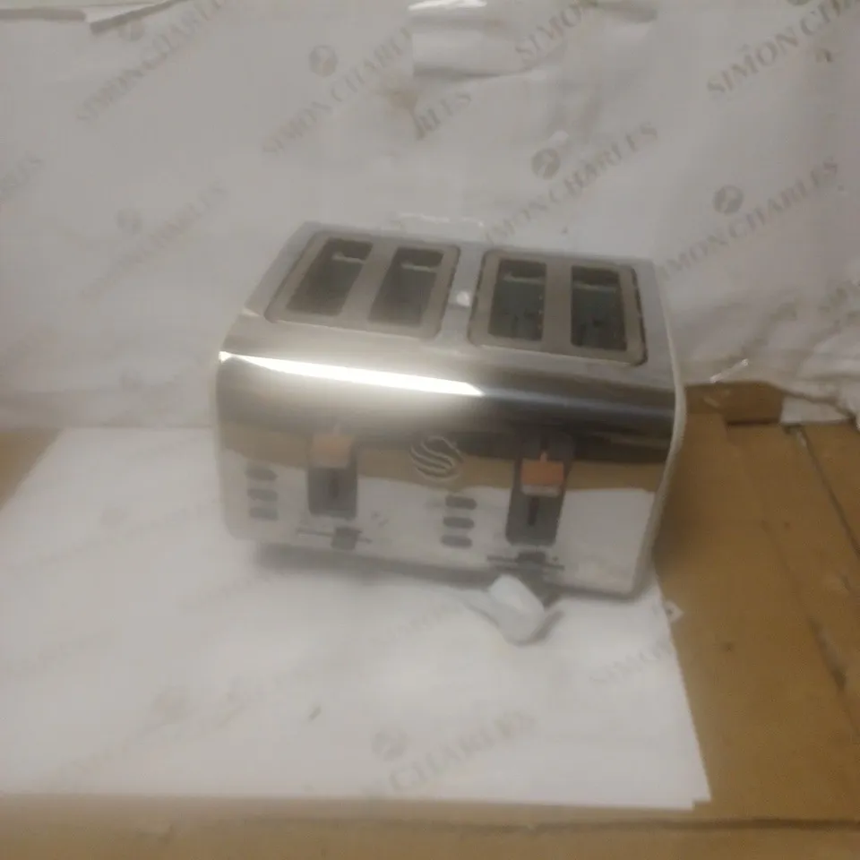 SWAN ST14620WHTN 4 SLICE NORDIC TOASTER