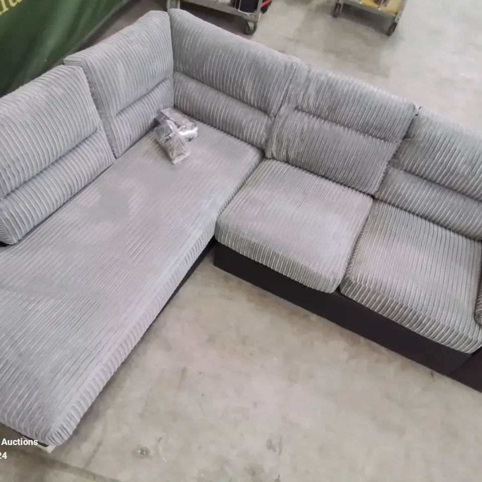 QUALITY DESIGNER ARMSTRONG FABRIC UPHOLSTERED GREY CORNER SOFA