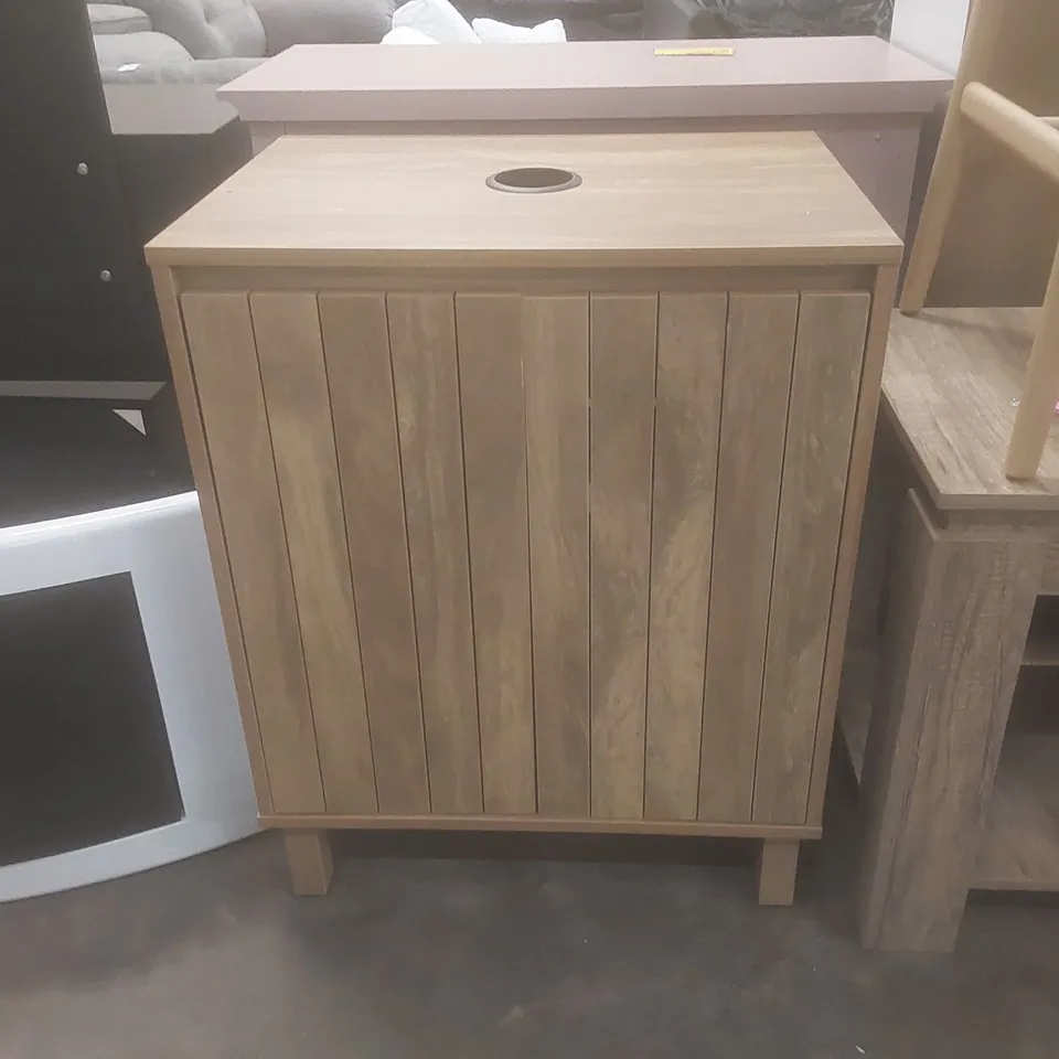 DESIGNER HUMPHREY VANITY UNIT 