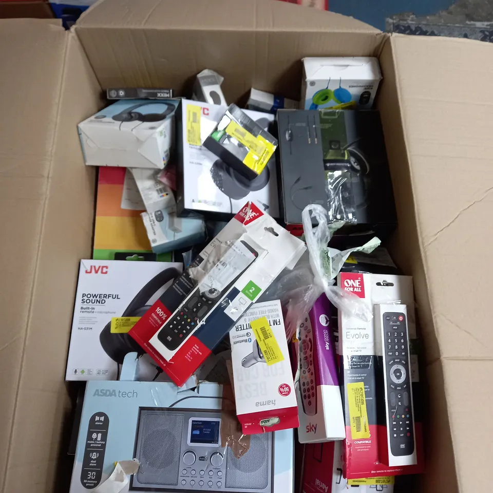 BOX OF APPROXIMATELY 20 ASSORTED ELECTRICAL ITEMS TO INCLUDE HEADPHONES, EARPHONES, REMOTES ETC - COLLECTION ONLY 