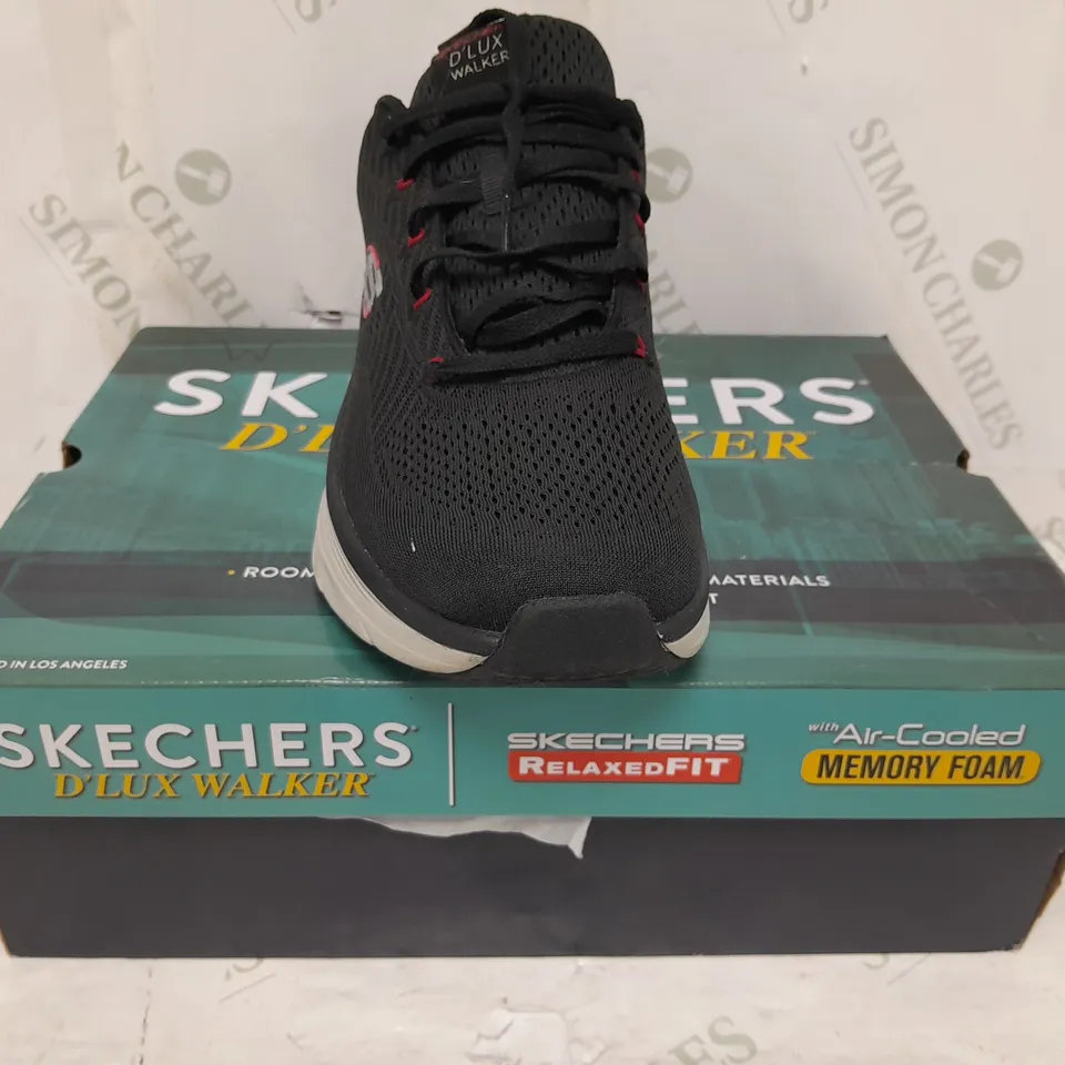 BOXED SKETCHERS D'LUX WALKER TRAINERS IN BLACK SIZE 9