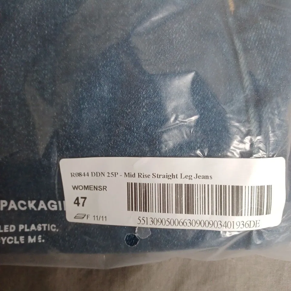 BODEN WOMEN'S MID RISE STRAIGHT LEG JEANS – DENIM, SIZE 25 PETITE