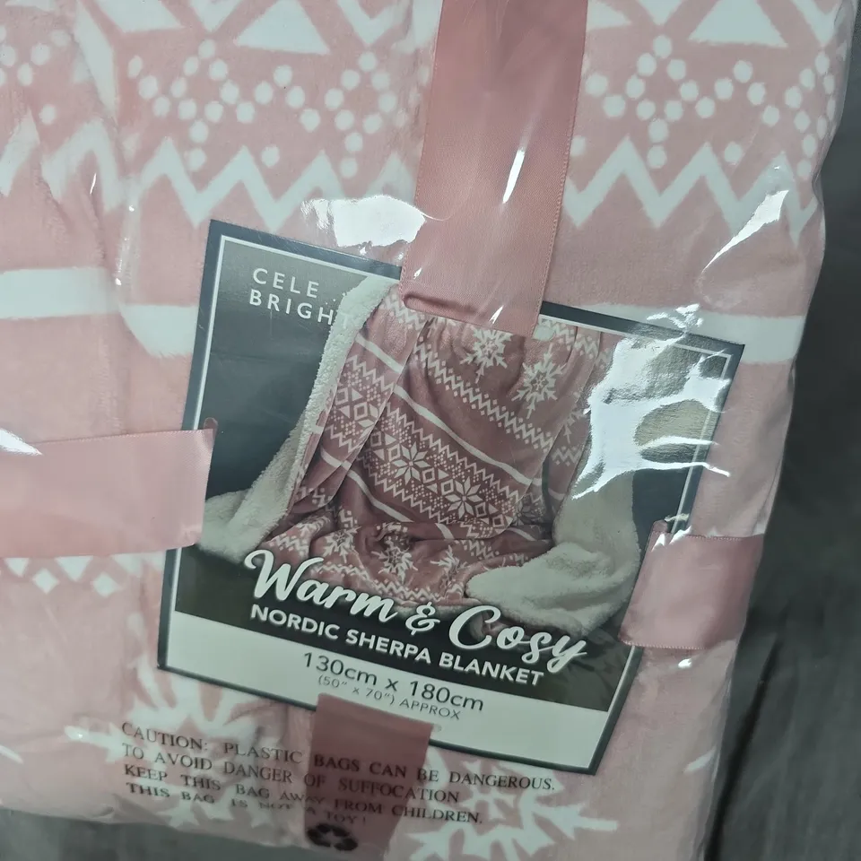 BAGGED CELE BRIGHT WARM & COSY NORDIC SHERPA BLANKET IN PINK/WHITE (130X180CM)