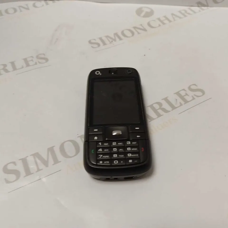 O2 BLOCK PHONE WITH KEYBOARD 