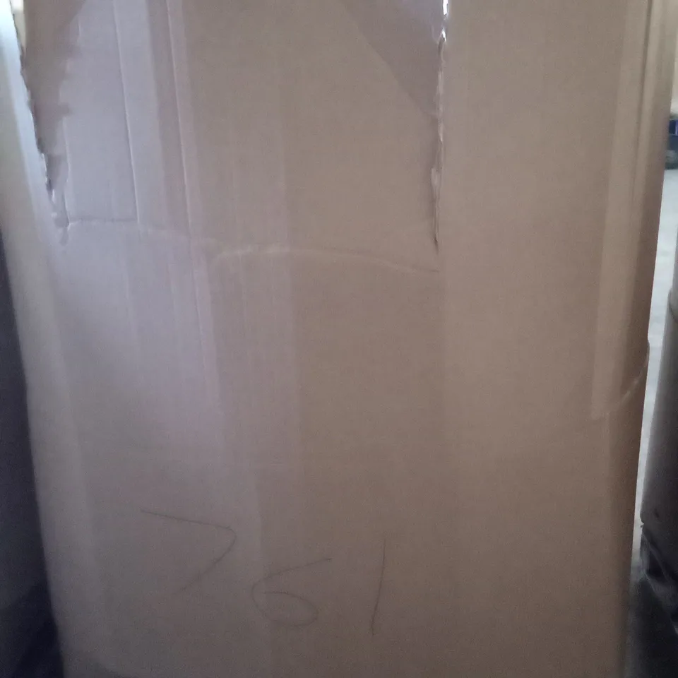 PALLET OF ASSORTED ITEMS INCLUDING MEMORY FOAM SEAT CUSHION, MEMORY FOAM NECK PILLOW, BOXING GLOVES, FOOT REST, MATTRESS TOPPER, LUXURY QUILTED PILLOW PROTER