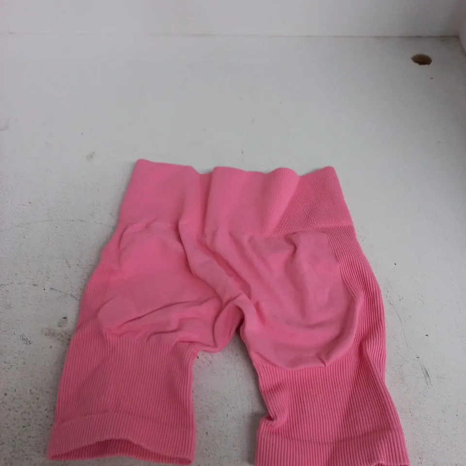THRIVIN ELEVATE SCRUNCH SHORTS – BUBBLE PINK (WOMENS) SIZE S