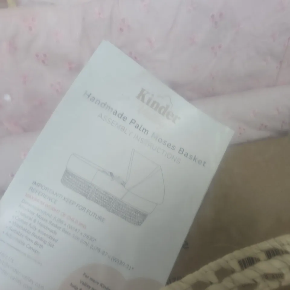 BAGGED KINDER HANDMADE PALM MOSES BASKET IN PINK