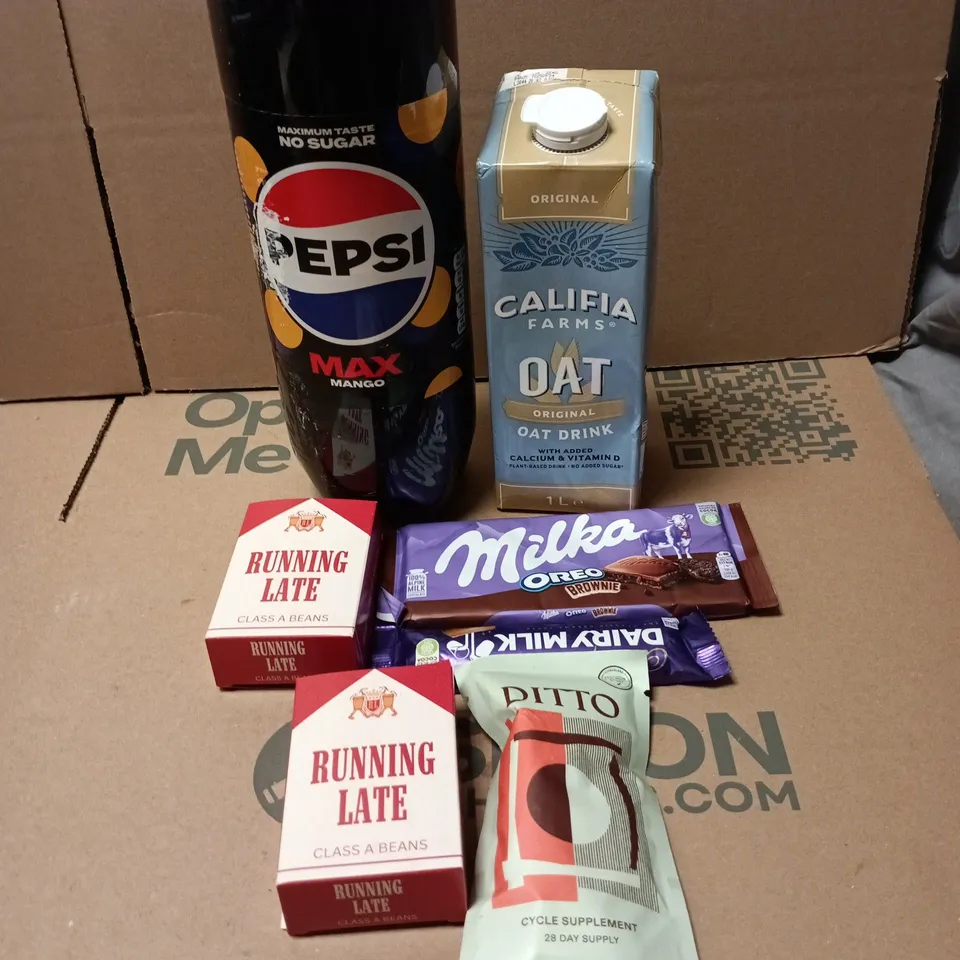 TOTE OF APPROXIMATELY 12 ASSORTED FOOD/DRINK ITEMS TO INCLUDE PEPSI MAX MANGO, CALIFIA OAT DRINK, MILKA OREA BROWNIE, DAIRY MILK ETC