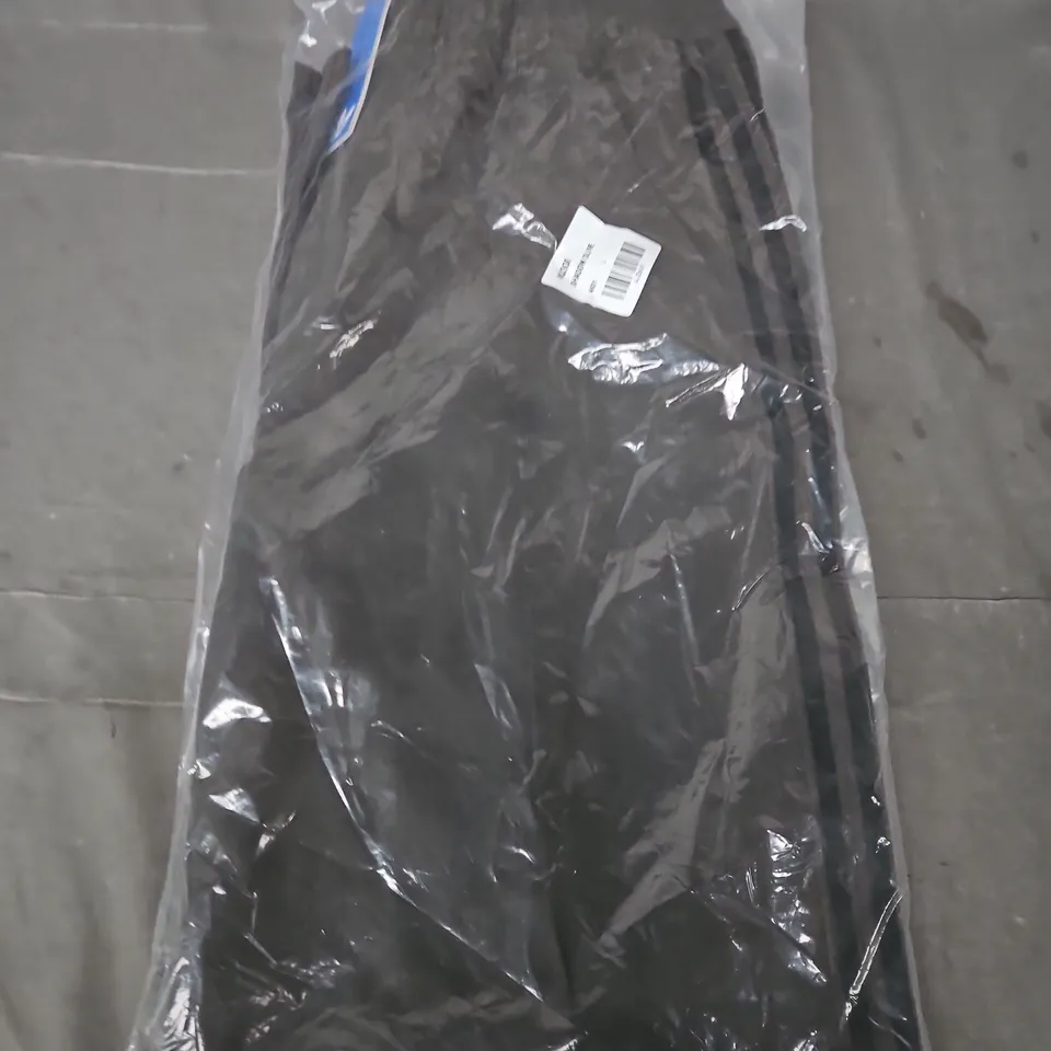 BAGGED ADIDAS TAILORED PANTS – SHADOW OLIVE, UK L