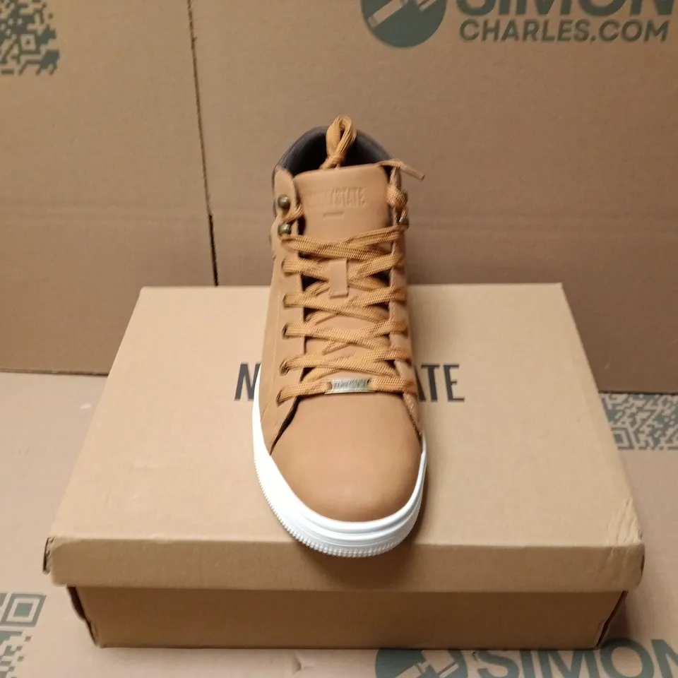 BOXED PAIR OF NANNYSTATE MARTIN CUPSOLE TRAINERS IN TAN/WHITE - SIZE 9